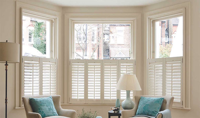 Half window plantation shutters